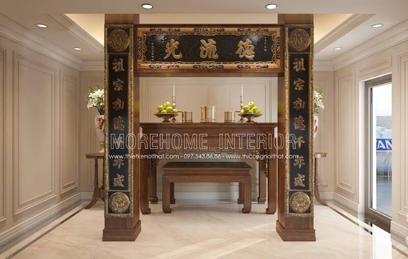 . Không gian thờ cúng truyền thống được thiết kế đẹp với những đường nét tinh tế, chạm khắc tỉ mỉ, tạo nên một không gian sang trọng và linh thiêng.